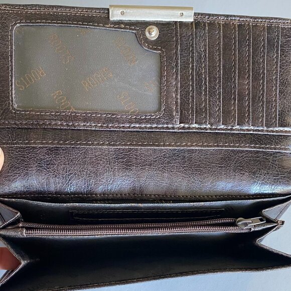Roots Vergan Leather Brown Slim Women's Wallet - Picture 5 of 9